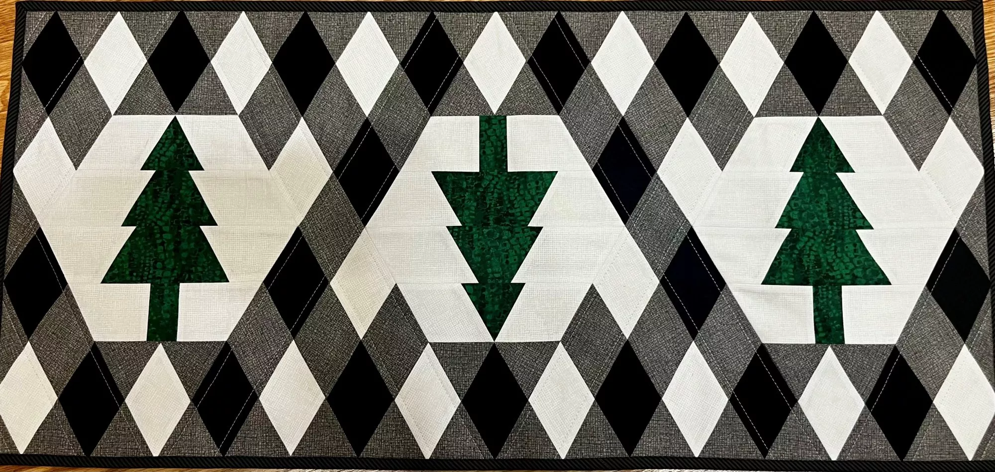 Buffalo Lodge Table Runner/Placemat Kit