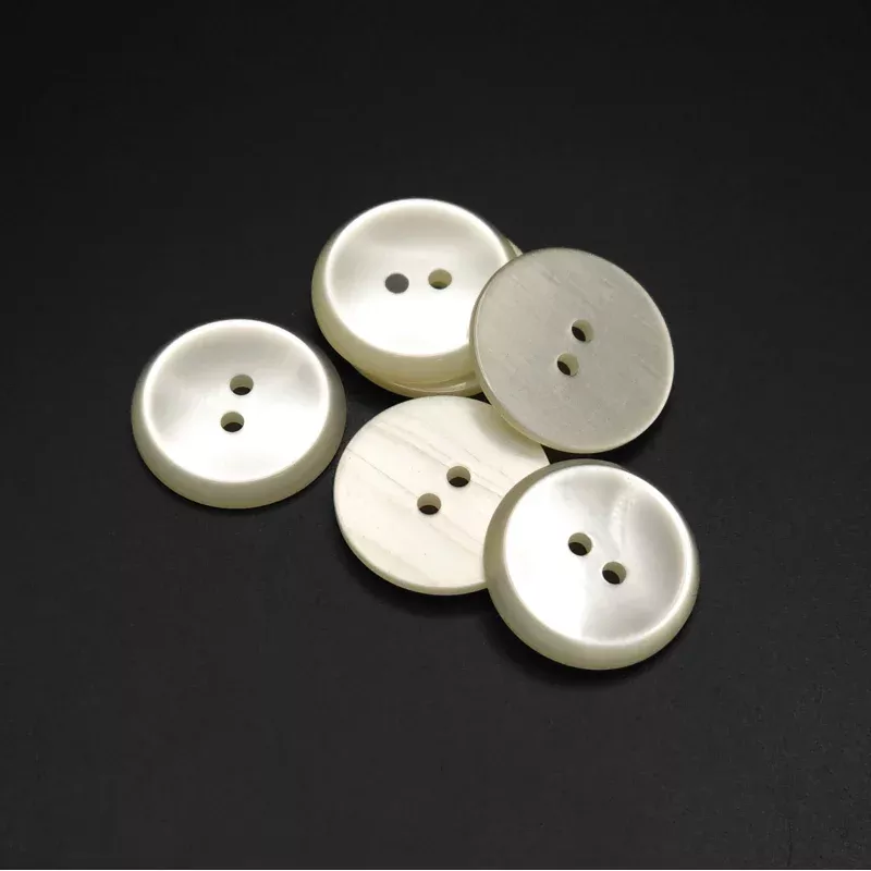 Buttons #B426 | 18 mm