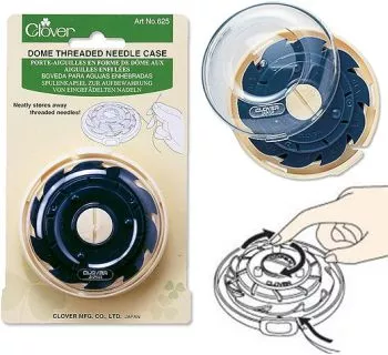 Clover Dome Threaded Needle Case