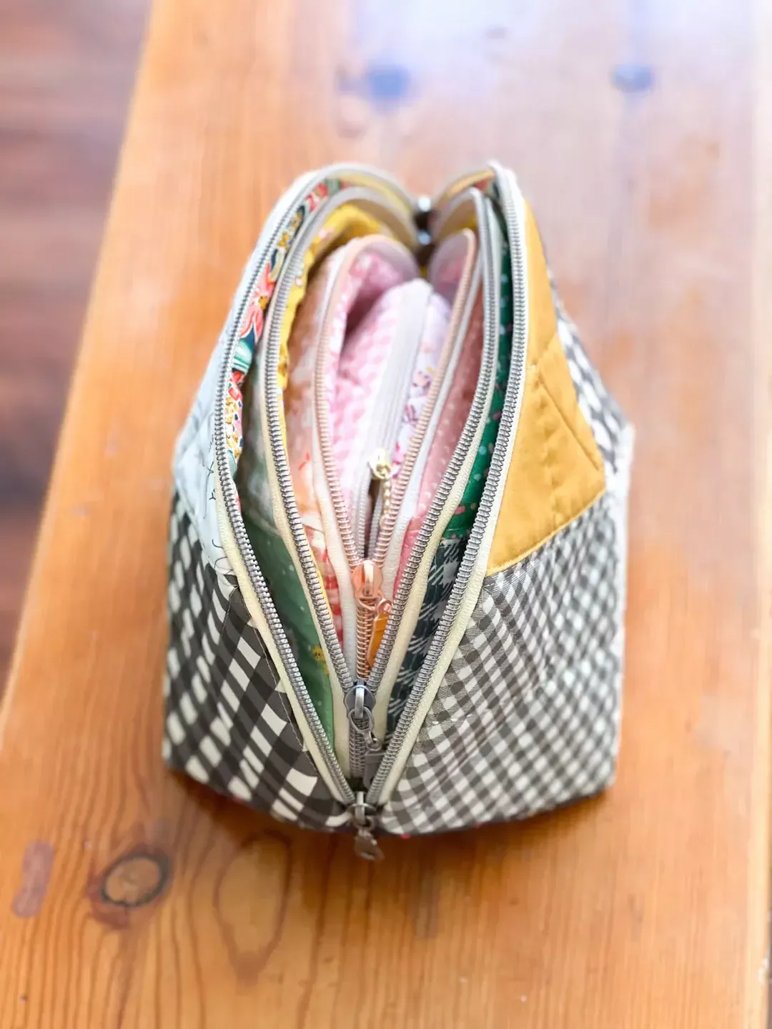 Criss Cross Pouch Set - Minki Kim