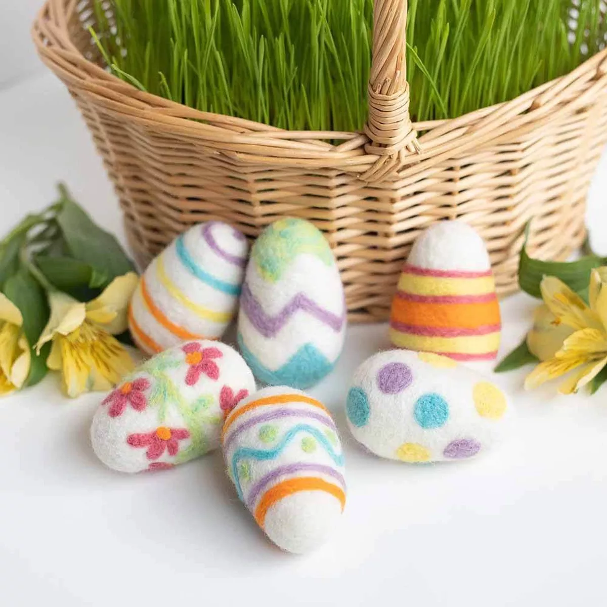 Felted Sky – Easter Eggs Needle Felting Kit