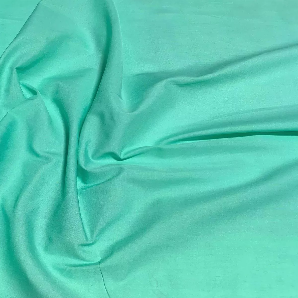Mint Green – Polyester/Cotton Broadcloth Fabric