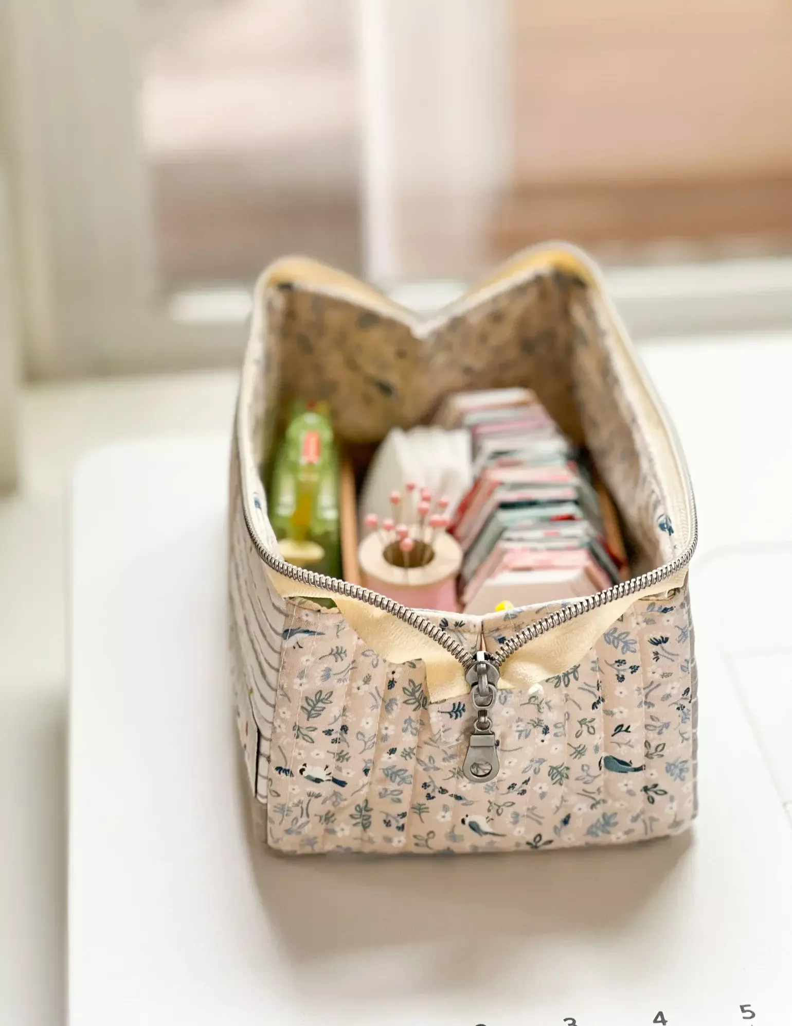 Open Up Box Pouch - Minki Kim