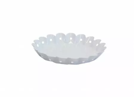Scalloped Tray Round/White (9" diameter)