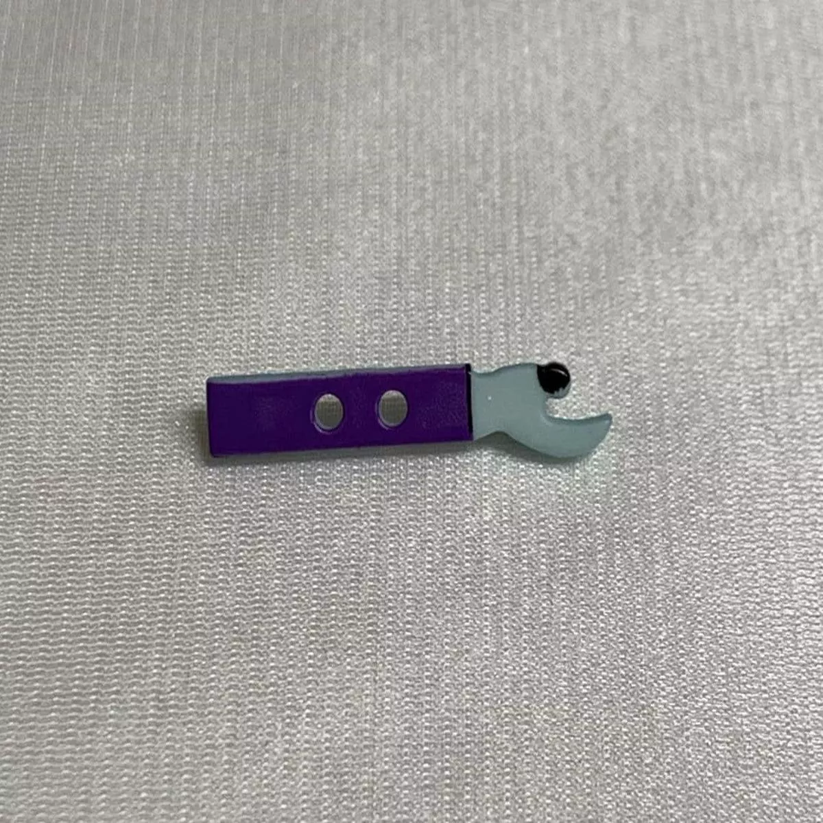 Seam Ripper Plastic Button -1″ – Dill Buttons Brand