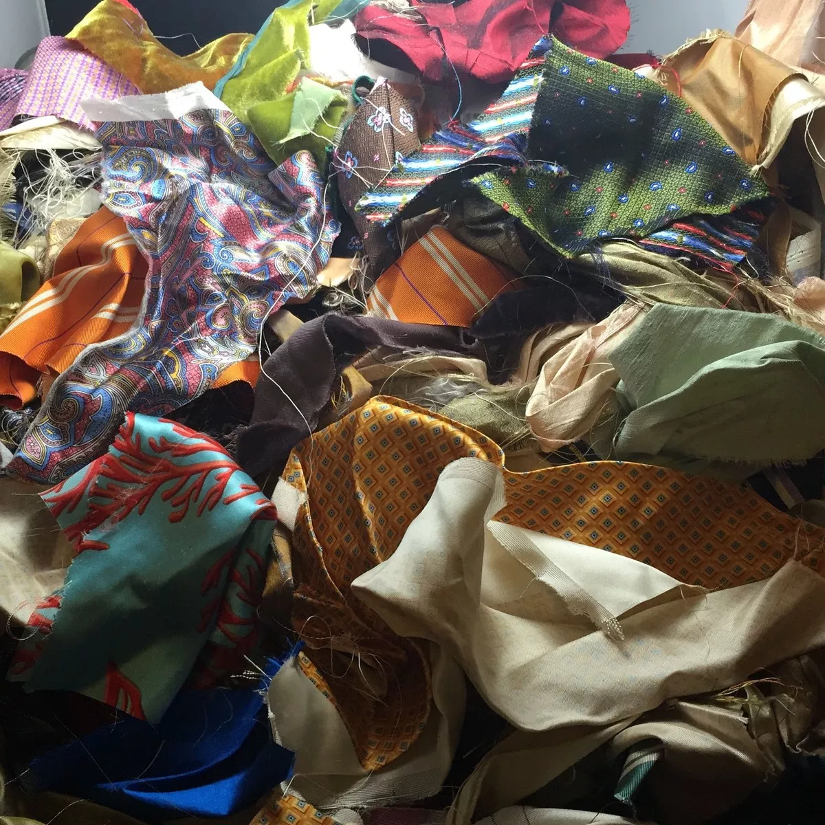 Silk Scrap Bag – (25 Pieces)