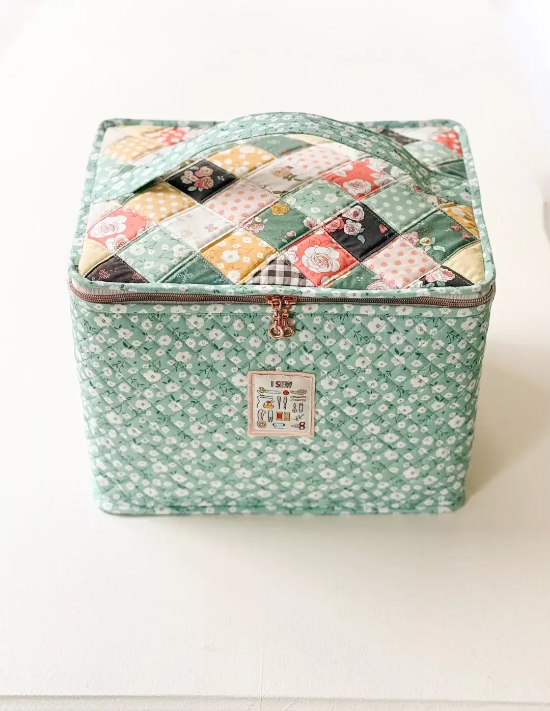 Ultimate Sewing Case - Minki Kim
