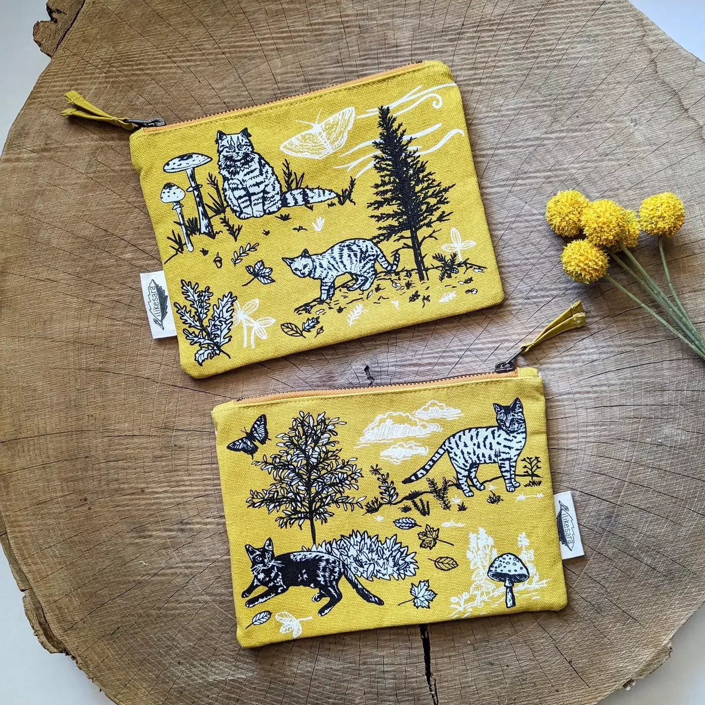 Zippered Pouch - Outside Cats - ilikesara